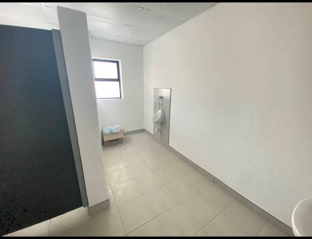 608M² WAREHOUSE TO LET IN STIKLAND INDUSTRIAL